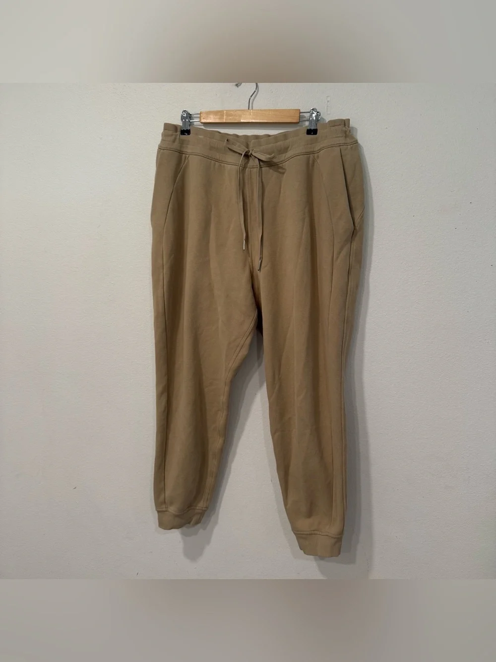 Lululemon Scuba High Rise Jogger *Fleece 28” in Trench 18